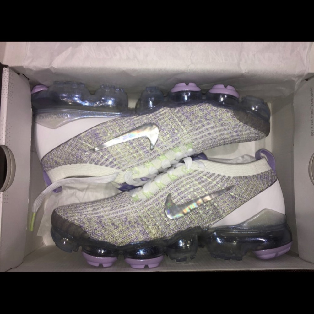 Women’s VaporMax Flyknit 2 size 7.5